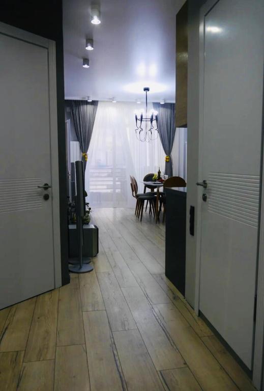 apartment pirosmani18 room 1