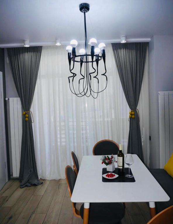 apartment pirosmani18 room 5